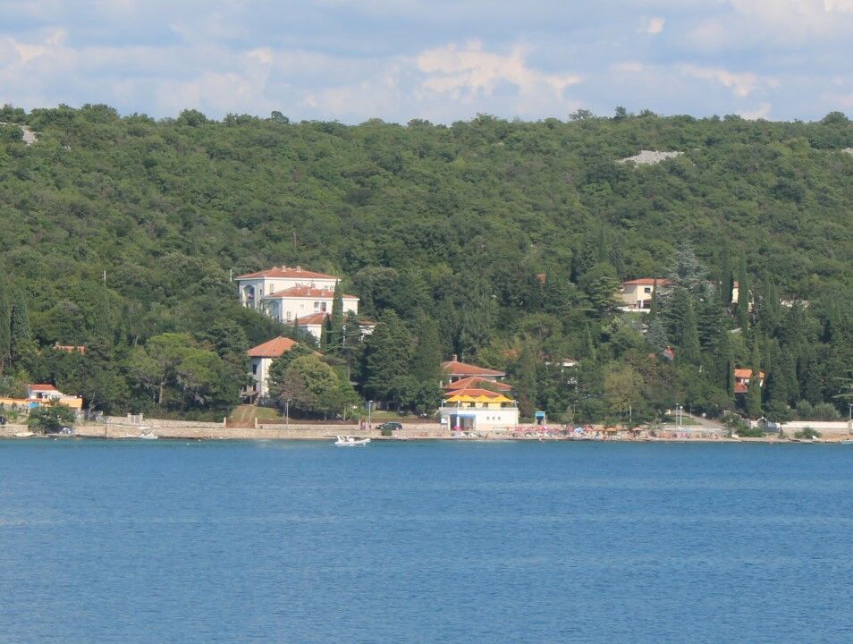 Delfin Hotel 3*